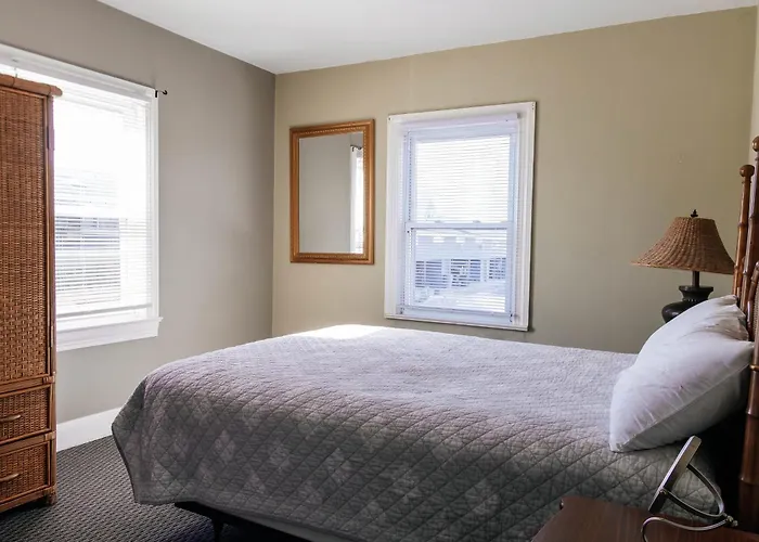 Family House With Bayview Walk To The & Boardwalk *