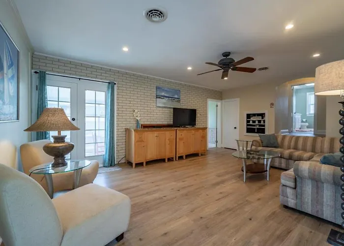 Holiday home Family House With Bayview Walk To The & Boardwalk *